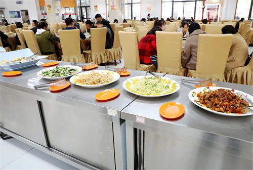 繼續(xù)教育學院餐飲服務社會化 提升后勤服務質量水平